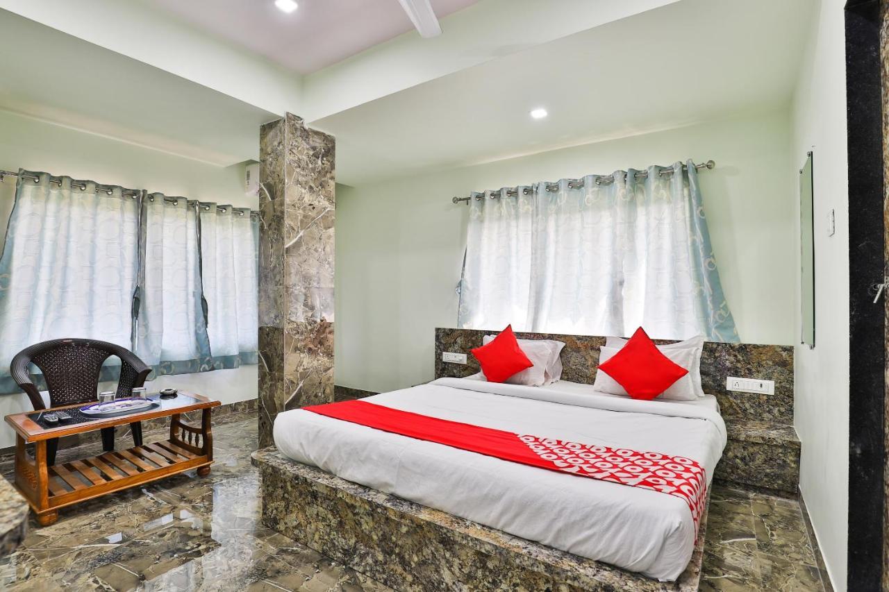 Oyo 24833 Hotel Silver Daman Exterior foto
