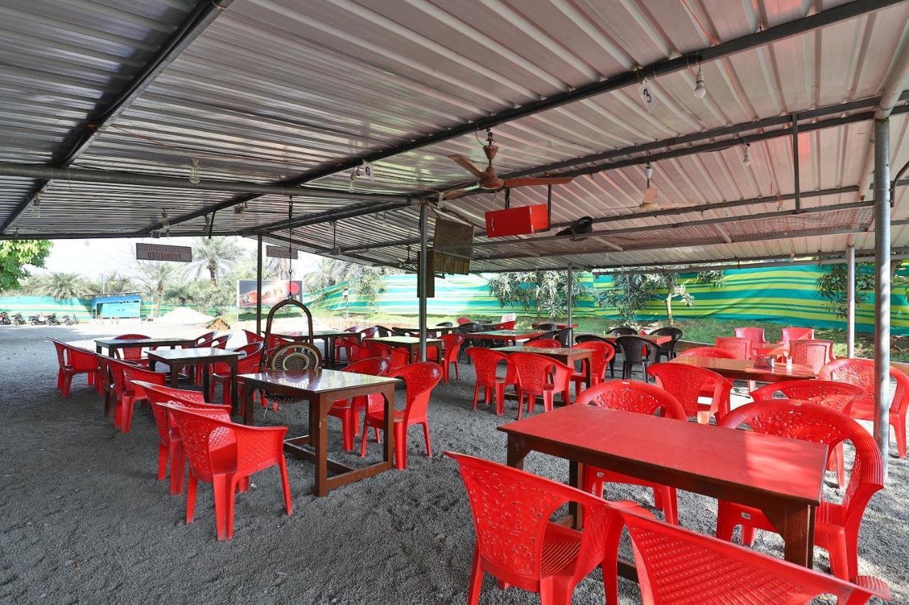 Oyo 24833 Hotel Silver Daman Exterior foto