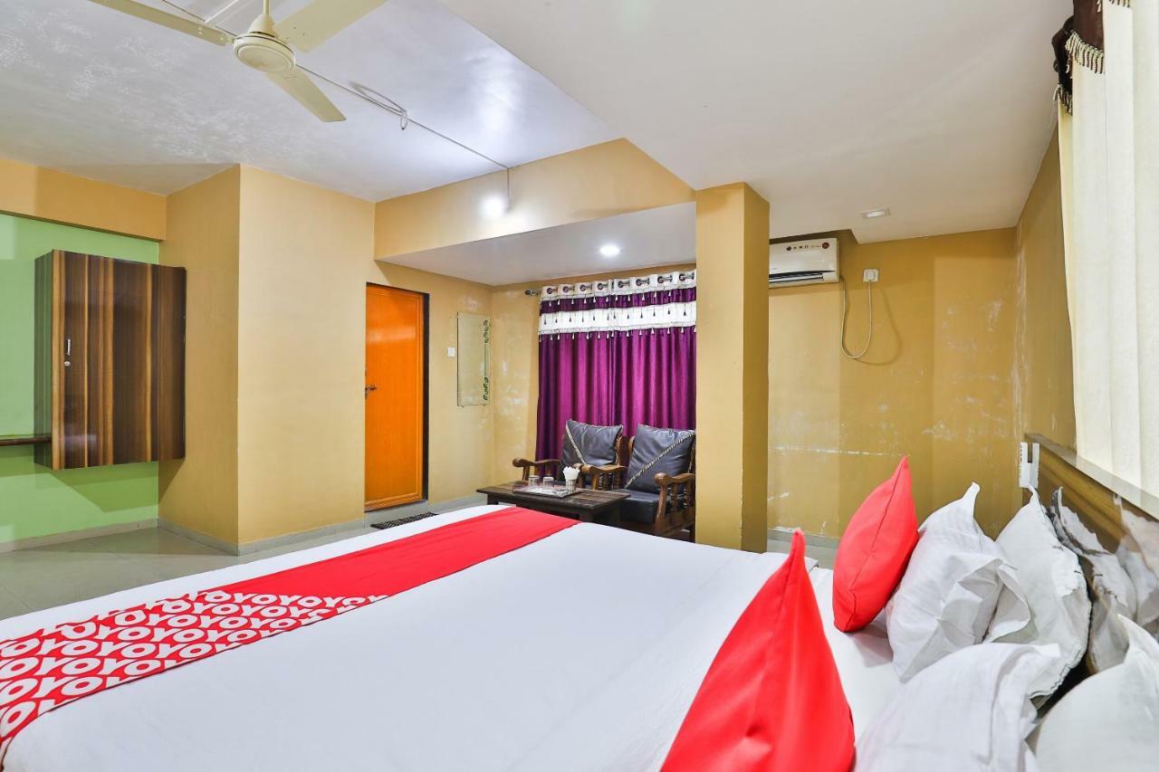 Oyo 24833 Hotel Silver Daman Exterior foto